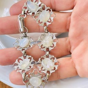 5/$25 VTG Vintage Opalescent White Stone Bracelet